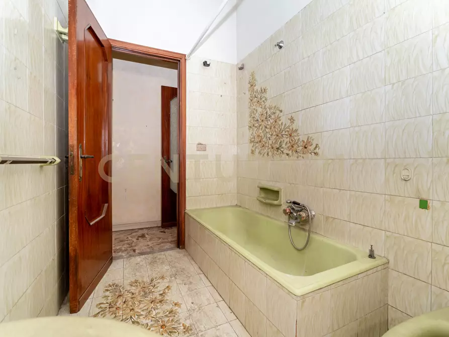 Immagine 17 di Quadrilocale in vendita  in Via Palermo 480a a Catania