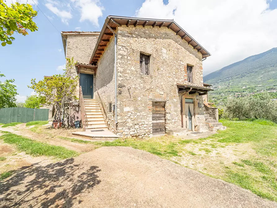 Immagine 26 di Villa in vendita  in Via Colle Sant'Angelo 36 a Serrone
