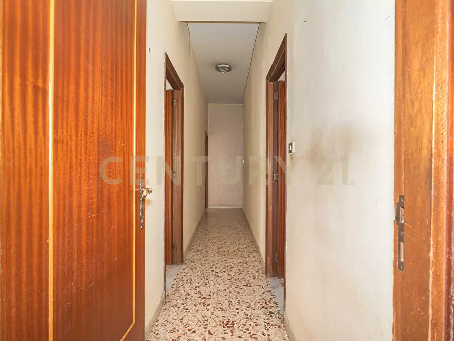 Immagine 15 di Quadrilocale in vendita  in Via Carrubella 8 a Gravina Di Catania