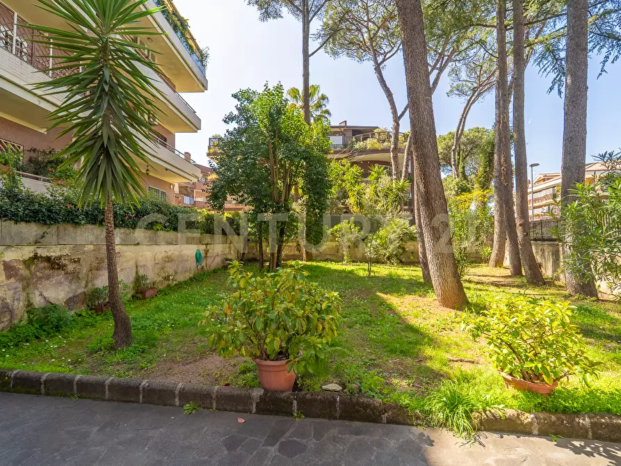 Immagine 93 di Attico in vendita  in Viale Cortina d'Ampezzo 199 a Roma