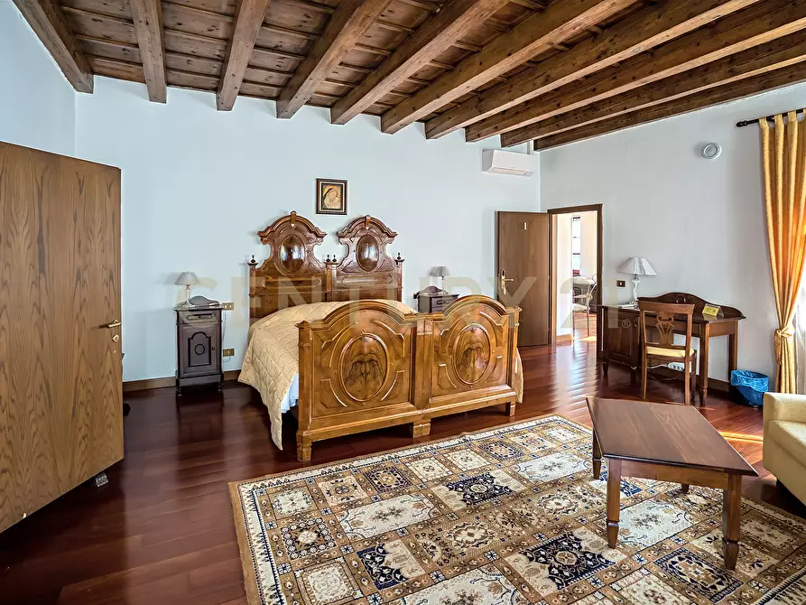 Immagine 97 di Villa in vendita  in Via Adige 25 a Brentino Belluno