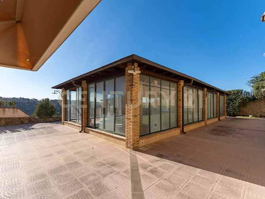 Immagine 58 di Villa in vendita  in Via Gela 95 a Caltagirone