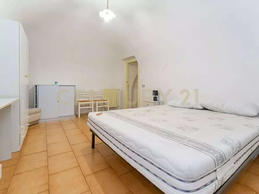 Immagine 37 di Bilocale in affitto  in Via Etnea 299 a Catania