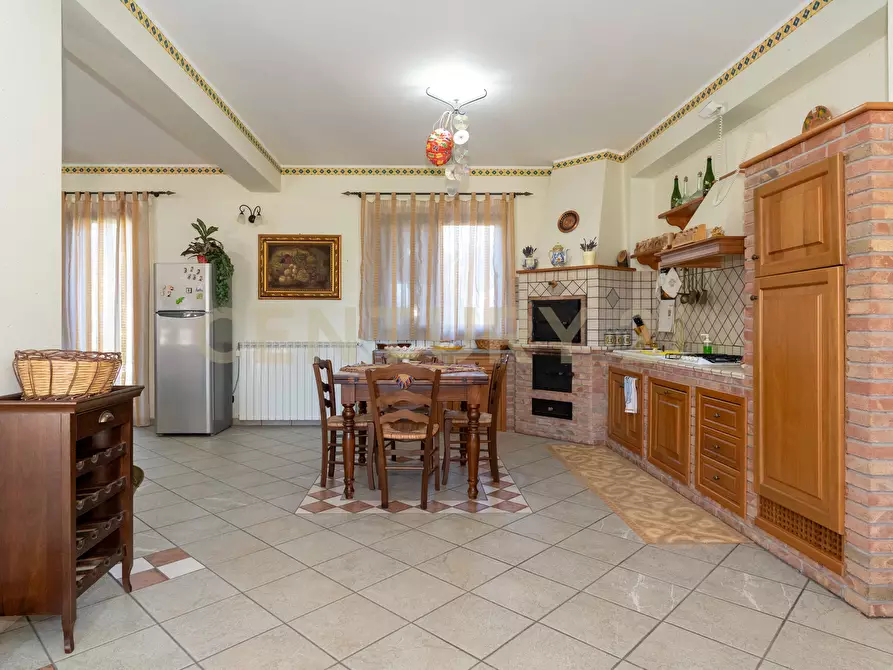 Immagine 26 di Villa in vendita  in Strada Comunale Calderara 5 a Randazzo