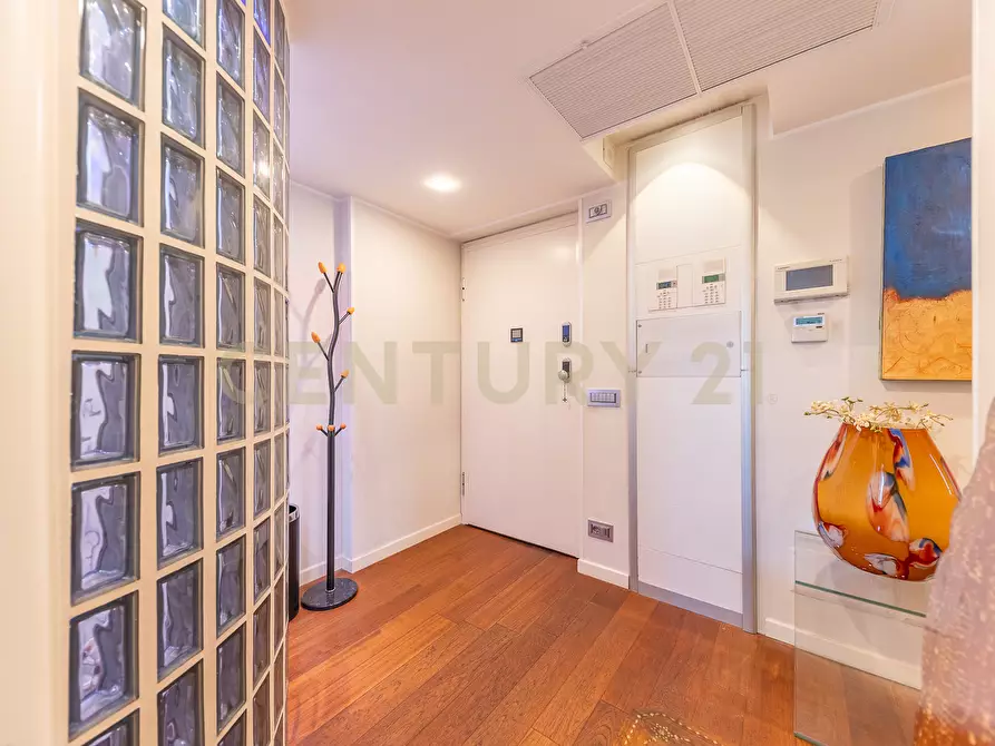 Immagine 17 di Attico in vendita  in Viale Carmelo Bene 320 a Roma