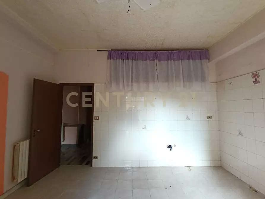 Immagine 16 di Pentalocale in vendita  in Via Nicola Coviello 158 a Biancavilla