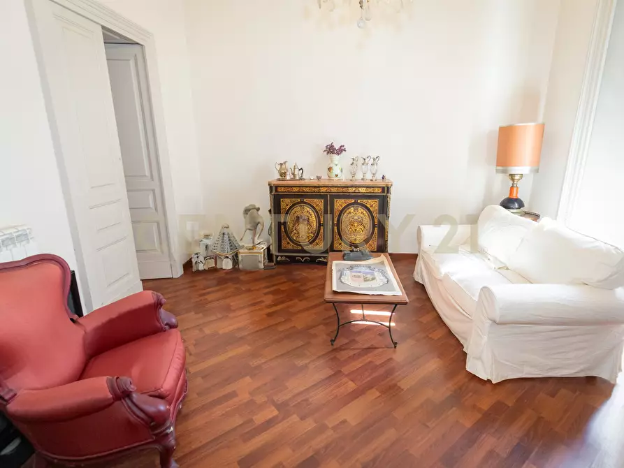 Immagine 17 di Pentalocale in vendita  in Via Etnea 196 a Catania