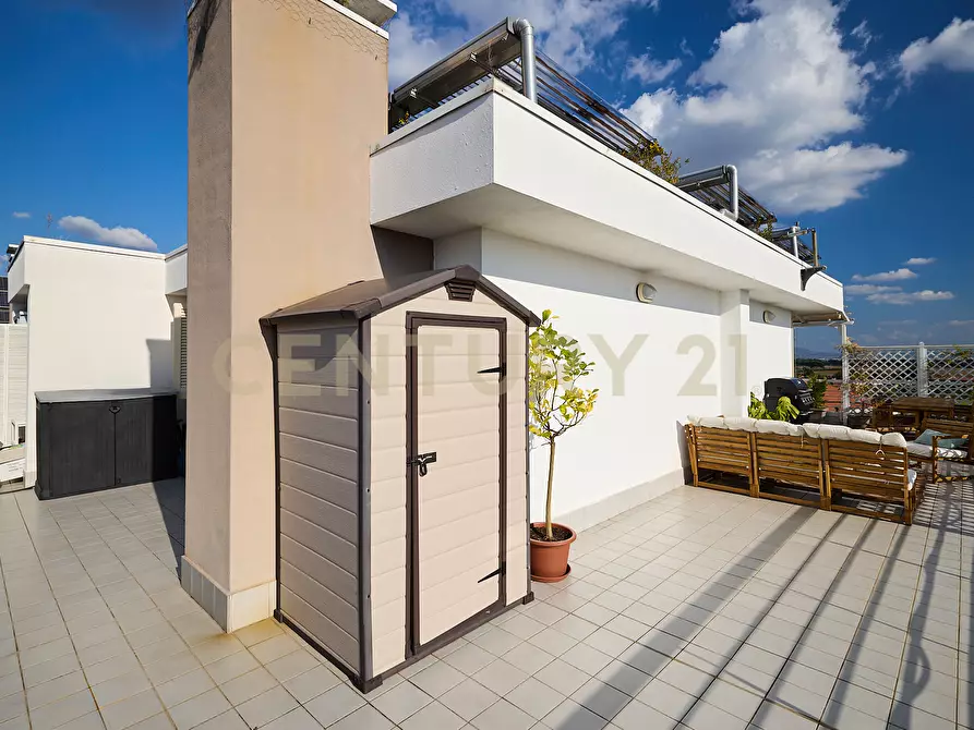 Immagine 9 di Attico in vendita  in Via Guglielmo Petroni 38 a Roma