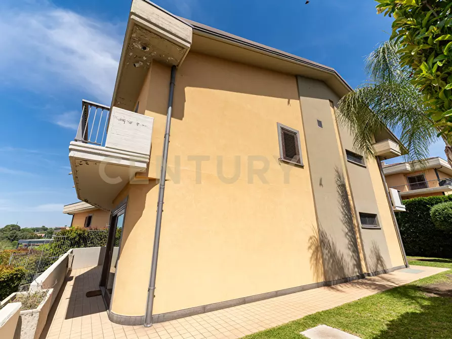 Immagine 18 di Villa in vendita  in Via Scala 58 a San Gregorio Di Catania