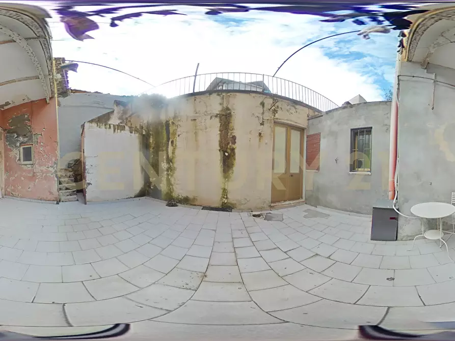 Immagine 39 di Bilocale in vendita  in Via Grimaldi 114 a Catania