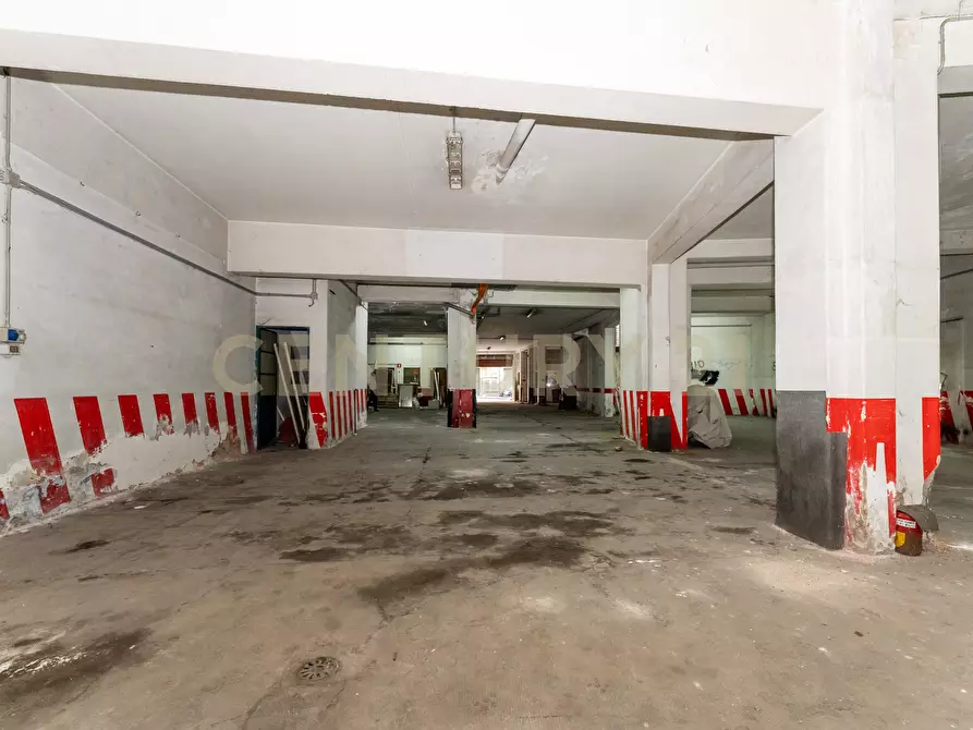 Immagine 16 di Garage in vendita  in Via Enna 13 a Catania