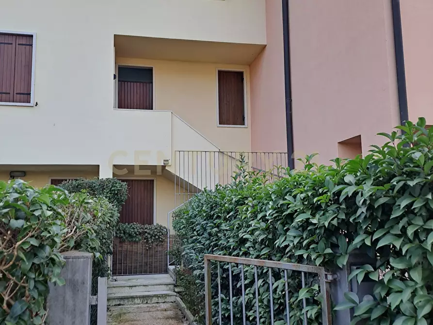 Immagine 27 di Quadrilocale in vendita  in Via Vittorio Monese 3 a Garda