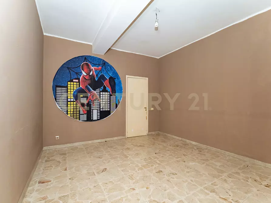 Immagine 20 di Pentalocale in vendita  in Via Due Obelischi 48 a Gravina Di Catania