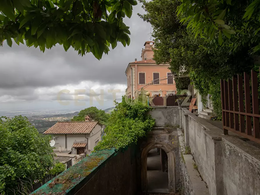 Immagine 40 di Pentalocale in vendita  in Viale Madonna del Tufo 26 a Rocca Di Papa