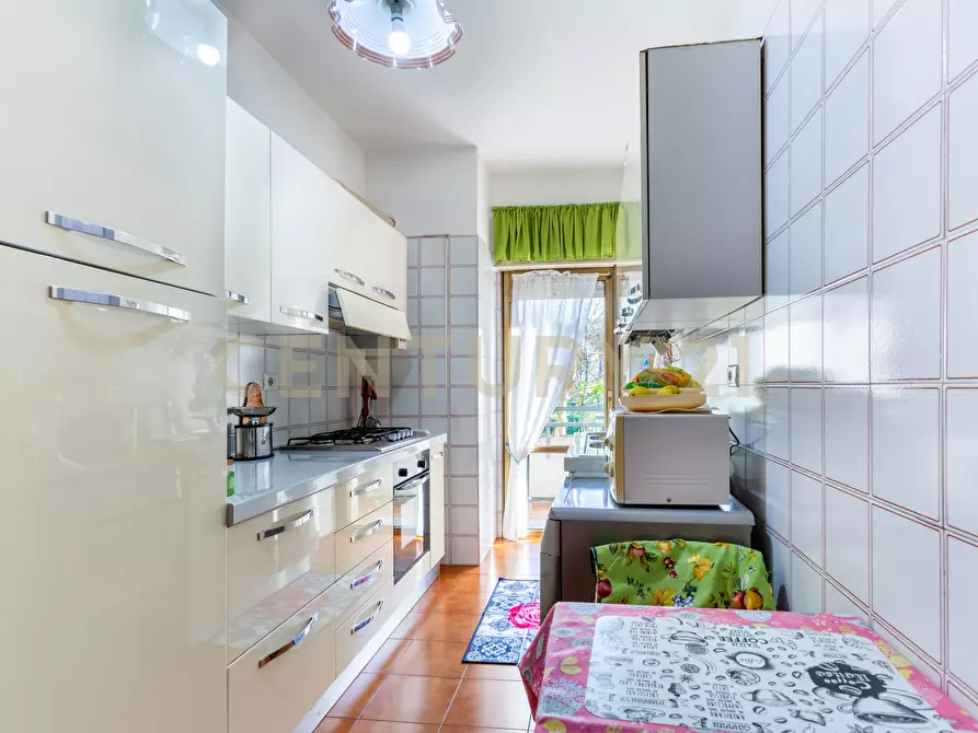 Immagine 20 di Trilocale in vendita  in Via Belforte del Chienti 25 a Roma