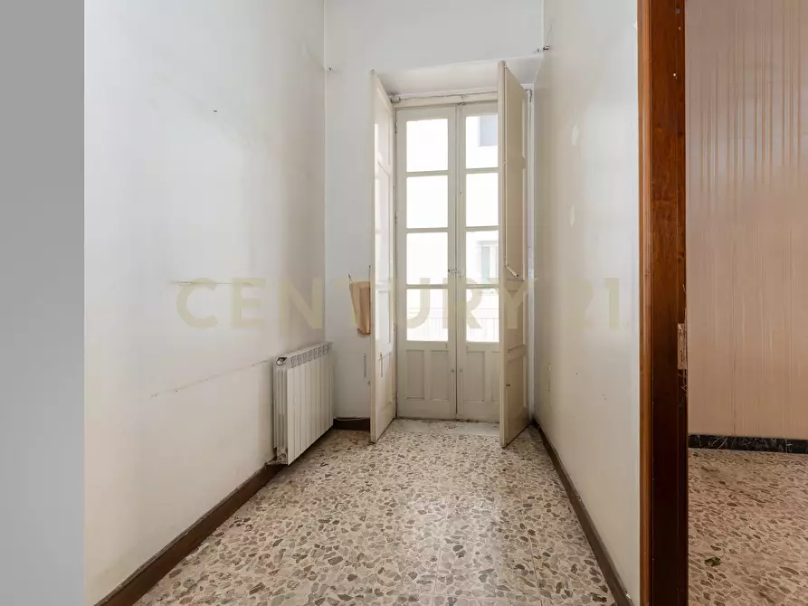 Immagine 10 di Pentalocale in vendita  in Via Milano 60 a Catania