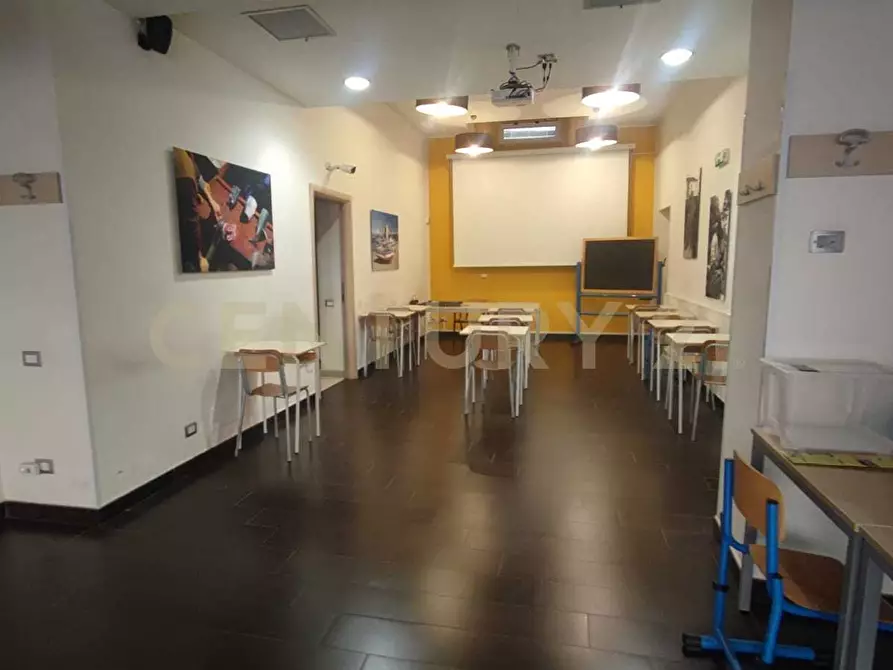 Immagine 3 di Palazzo in vendita  a Messina