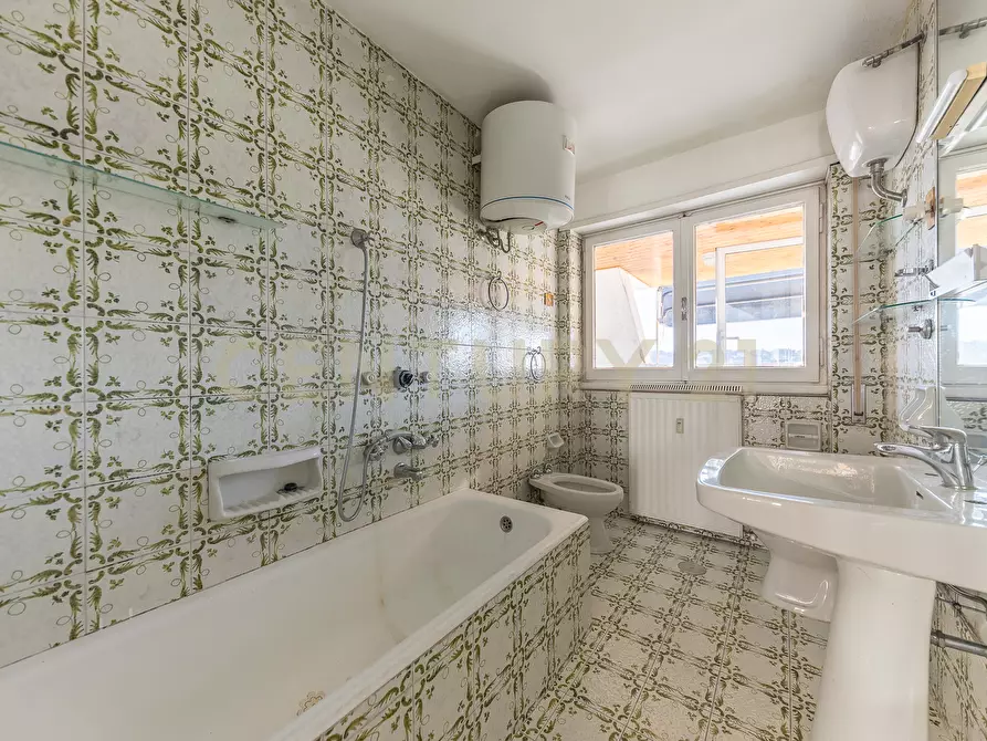 Immagine 38 di Attico in vendita  in Via Francesco Borgatti 18 a Roma