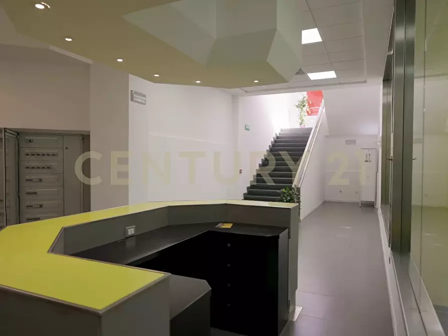 Immagine 19 di Attività commerciale in vendita  in Via Napoli sn a Aci Castello