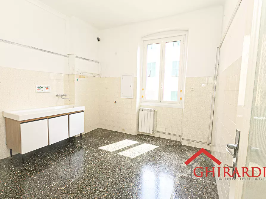 Immagine 6 di Bilocale in vendita  in VIA ANDREA DEL SARTO 15 a Genova