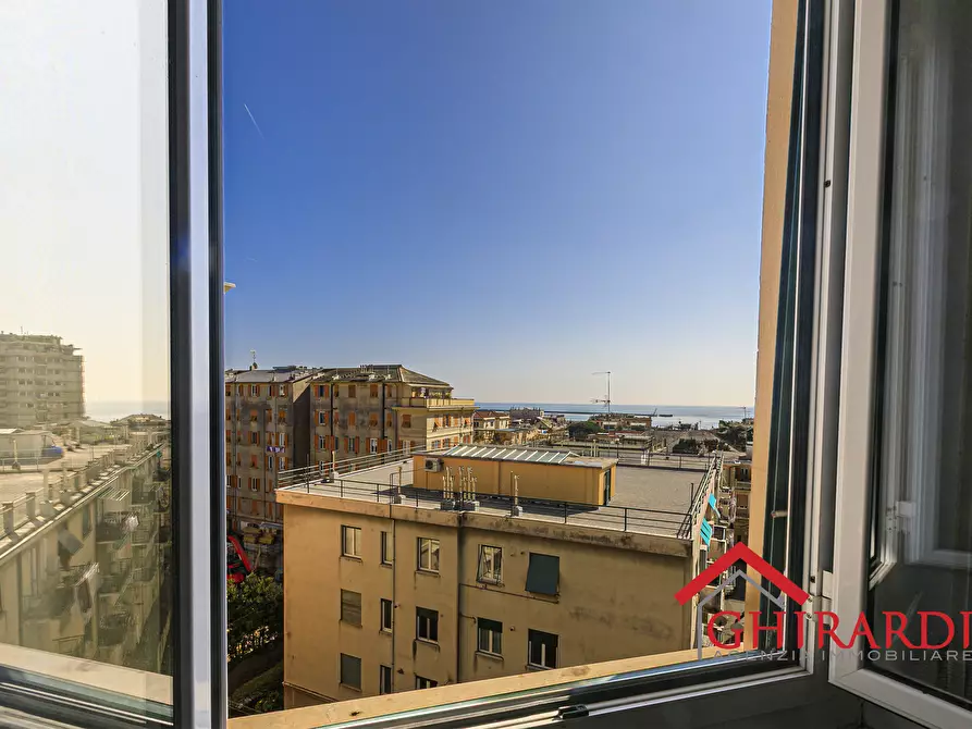 Immagine 28 di Quadrilocale in vendita  in Piazza Cristoforo Bonavino 11 a Genova