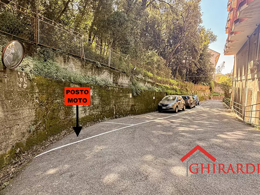 Immagine 5 di Garage in vendita  in Via San Tomaso d'Aquino a Genova