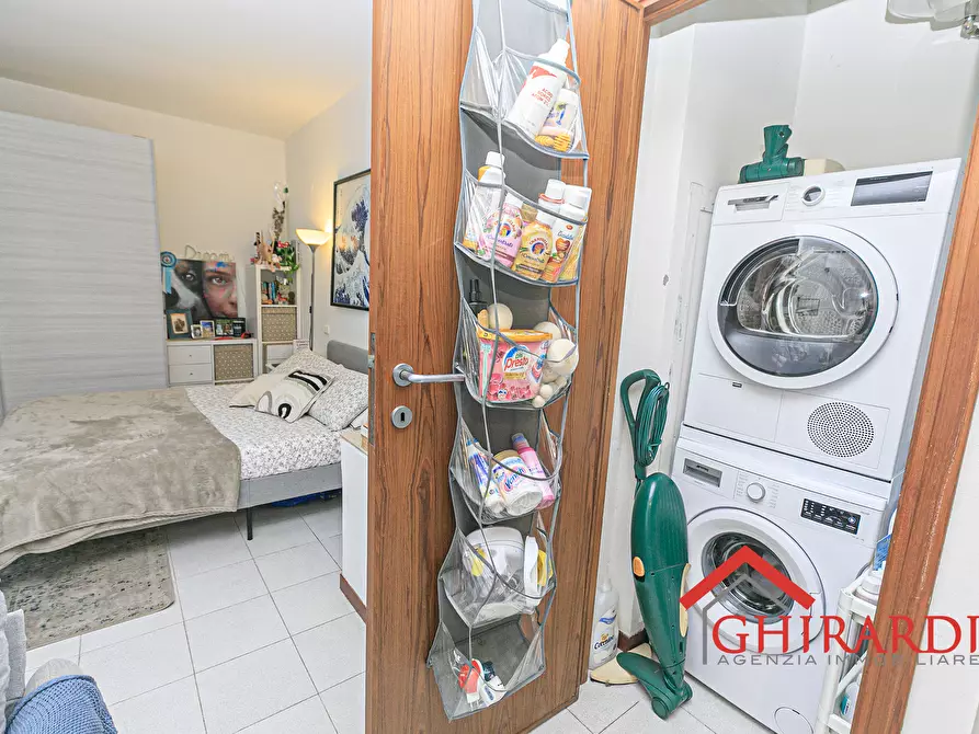Immagine 15 di Monolocale in vendita  in VIALE MODUGNO 16 a Genova