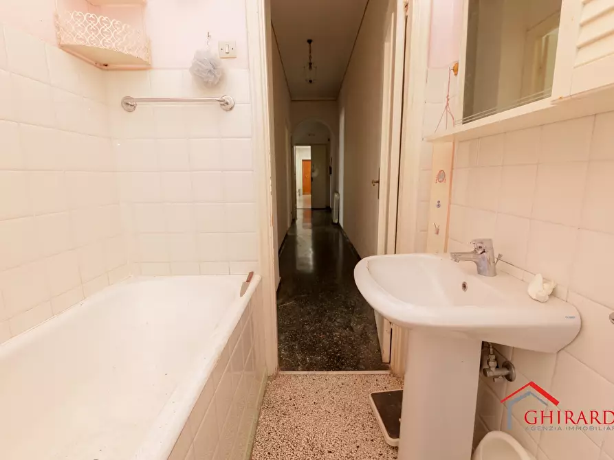 Immagine 21 di Trilocale in vendita  in Via Sant'Alberto 61A a Genova