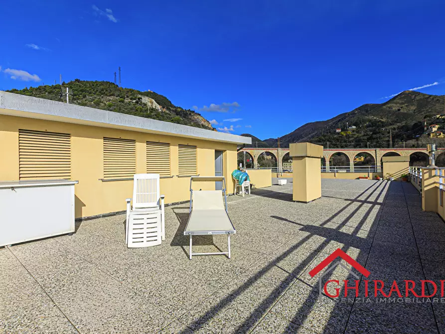 Immagine 37 di Bilocale in vendita  in Piazza Silvio Arrivabene 7a a Genova