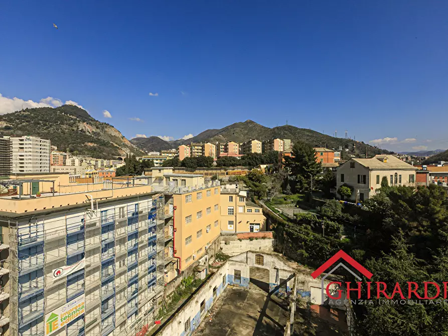 Immagine 34 di Trilocale in vendita  in Via Pier Domenico da Bissone 4 a Genova