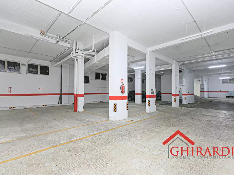 Immagine 11 di Garage in affitto  in VIA CHIARAVAGNA a Genova