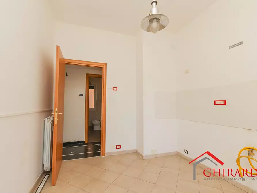 Immagine 10 di Trilocale in vendita  in VIA MOLFINO 7 a Genova