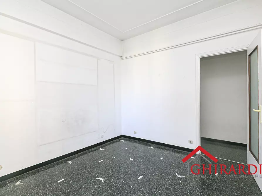 Immagine 8 di Bilocale in vendita  in Via Antonio Sant'Elia 21 a Genova