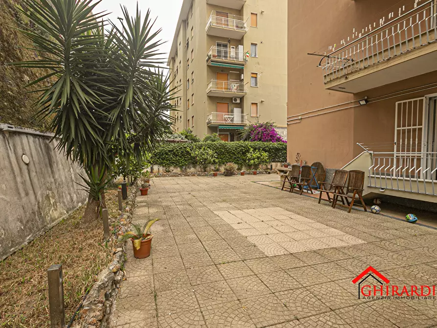 Immagine 32 di Pentalocale in affitto  in Via Alberto Picco 4 a Genova