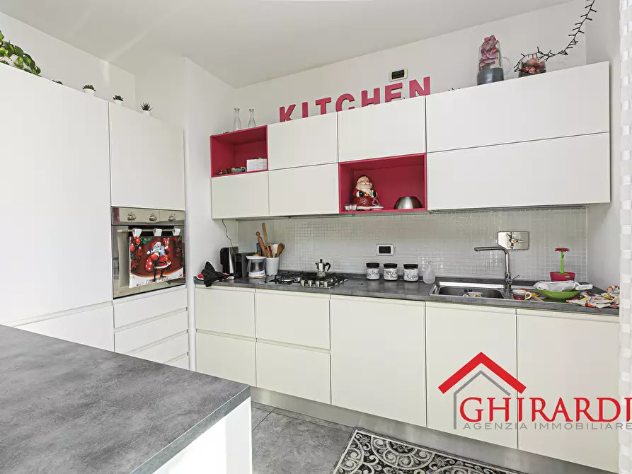 Immagine 14 di Trilocale in vendita  in VIA CIBRARIO SC B 33 a Genova