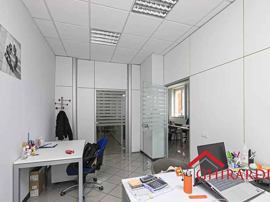 Immagine 17 di Ufficio in vendita  in Via Bombrini a Genova