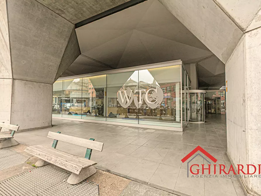 Immagine 33 di Ufficio in affitto  in VIA DE MARINI 1 a Genova