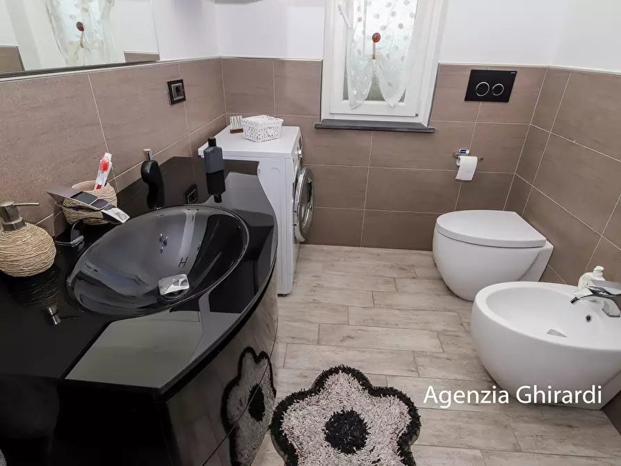 Immagine 21 di Bilocale in affitto  in VIA LODOVICO CALDA 3H a Genova