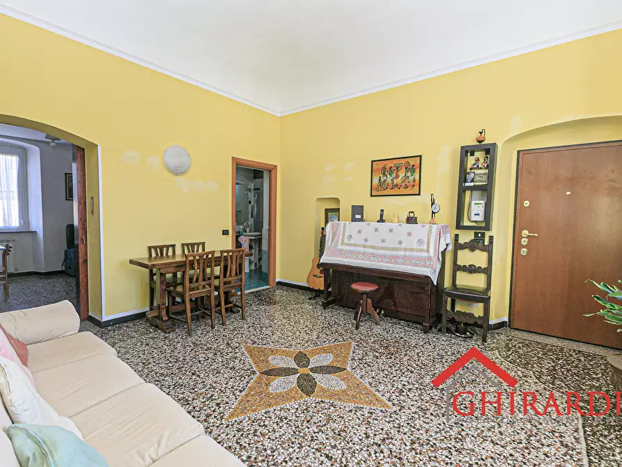 Immagine 3 di Trilocale in vendita  in VIA CHIARAVAGNA 7 a Genova