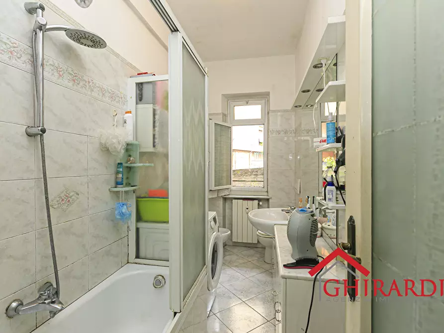 Immagine 22 di Quadrilocale in vendita  in Piazza Giovanni Tarello 9 a Genova