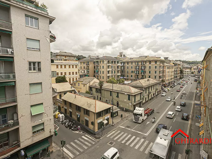 Immagine 40 di Trilocale in affitto  a Genova