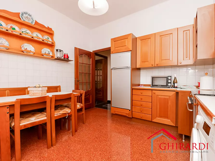 Immagine 10 di Quadrilocale in vendita  in SALITA CATALDI 20B a Genova