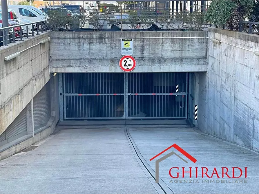 Immagine 2 di Garage in vendita  in VIA LUIGI CIBRARIO a Genova