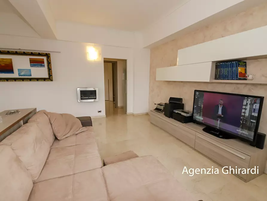 Immagine 8 di Quadrilocale in affitto  in Via Briscata 28 a Genova