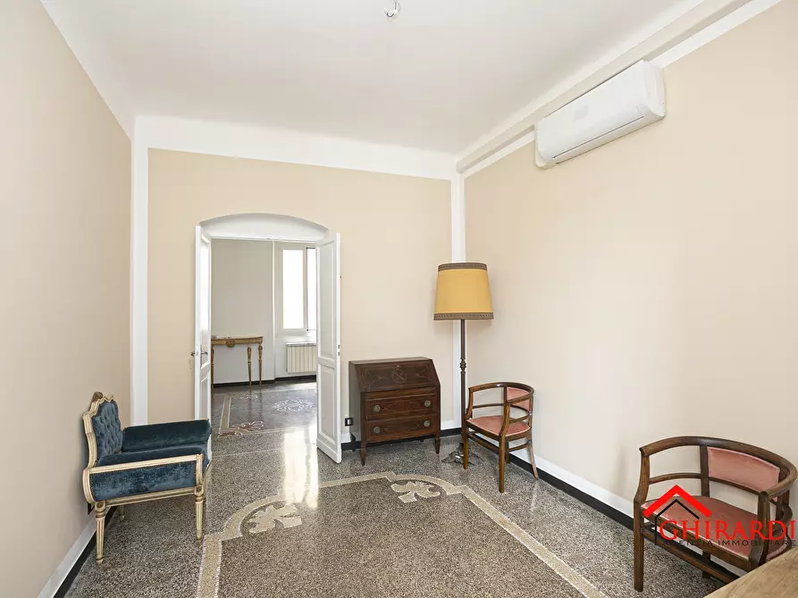 Immagine 13 di Trilocale in affitto  a Genova