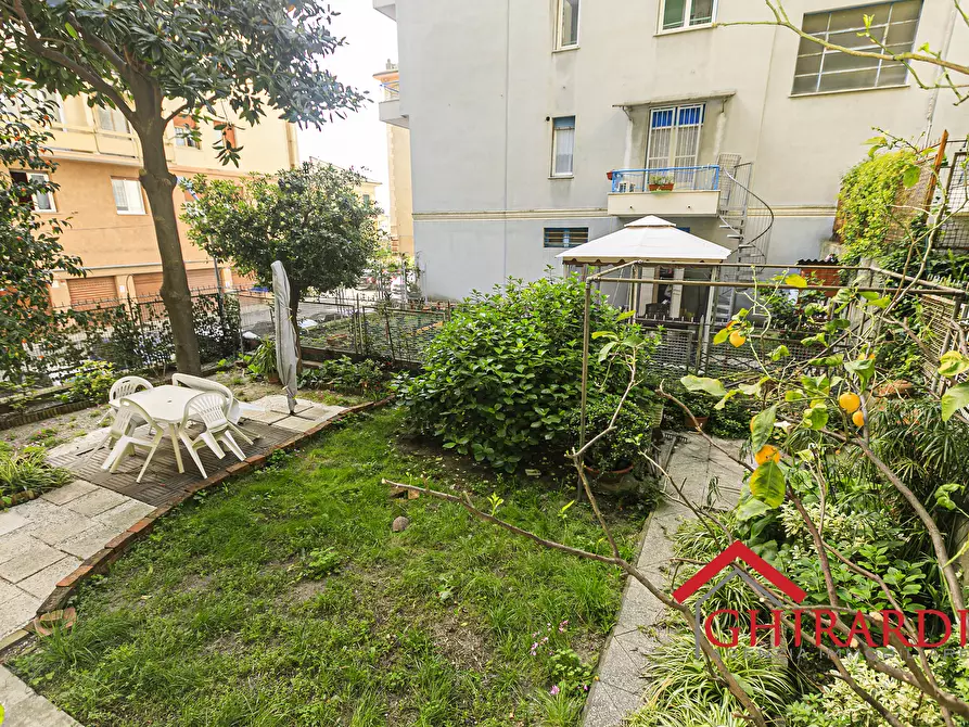 Immagine 29 di Quadrilocale in vendita  in Via Michele Erede 71 a Genova