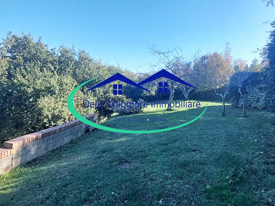 Immagine 1 di Casa bifamiliare in vendita  in Via della Valle Benedetta a Livorno