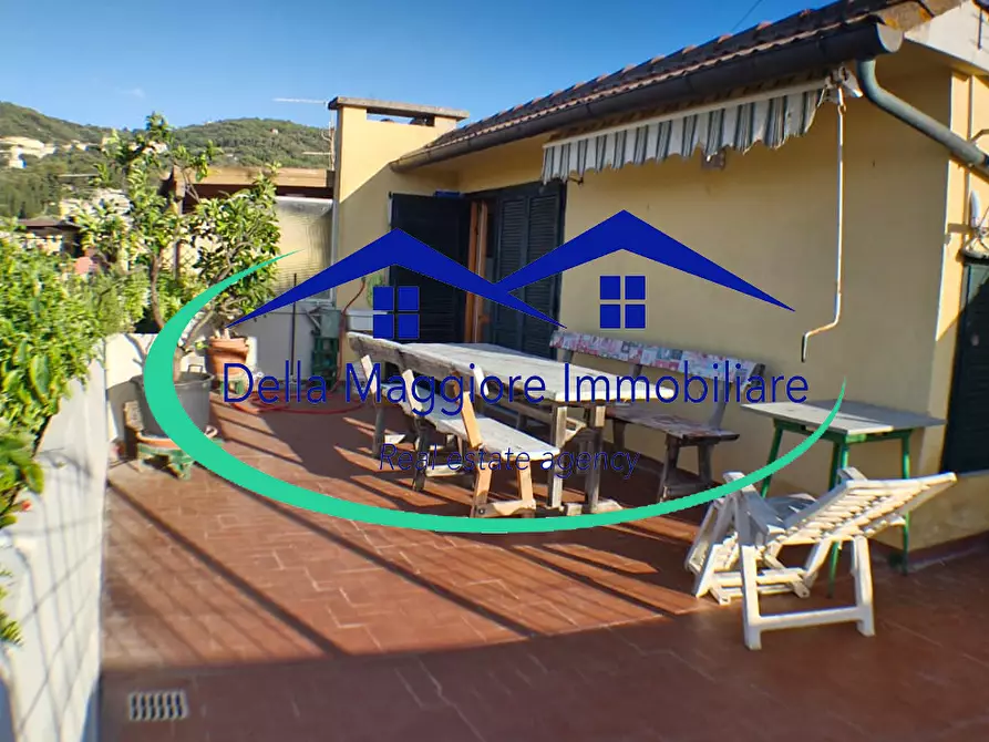 Immagine 1 di Casa indipendente in vendita  a Livorno