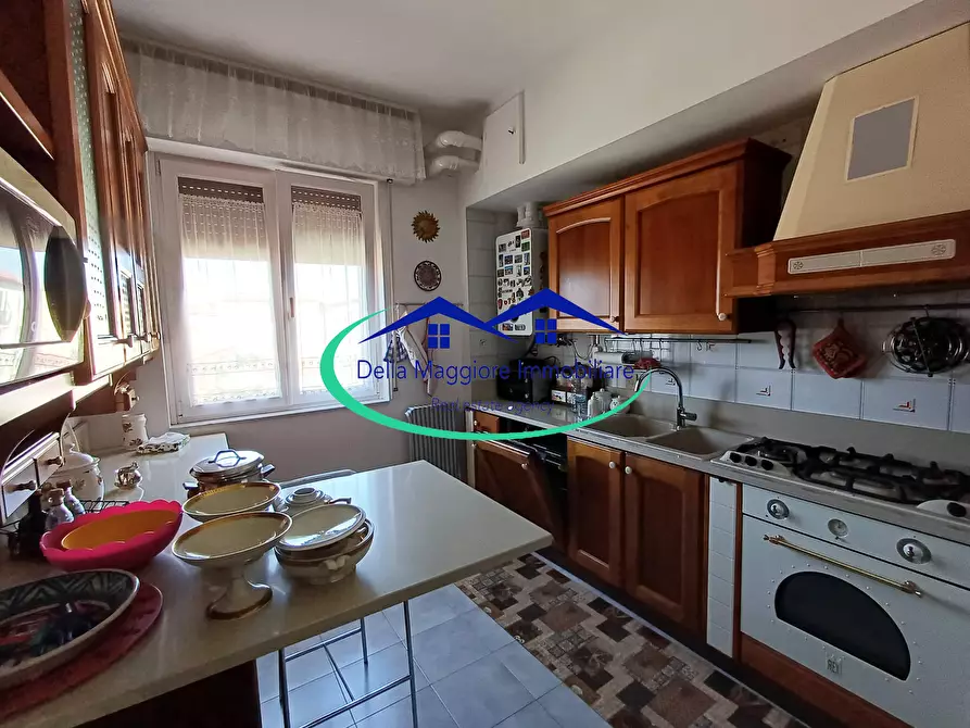 Immagine 12 di Pentalocale in vendita  in via montebello a Livorno