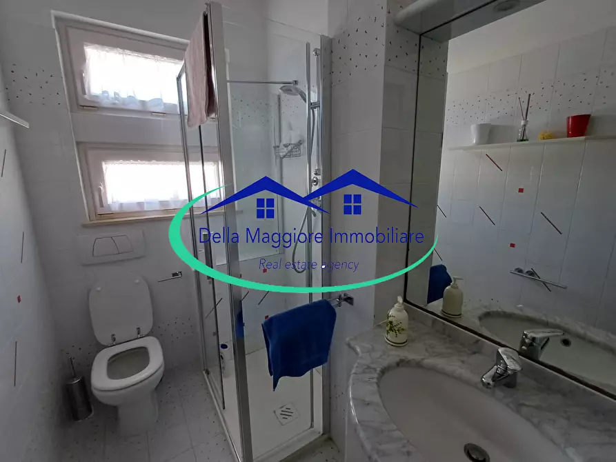 Immagine 18 di Pentalocale in vendita  in via montebello a Livorno